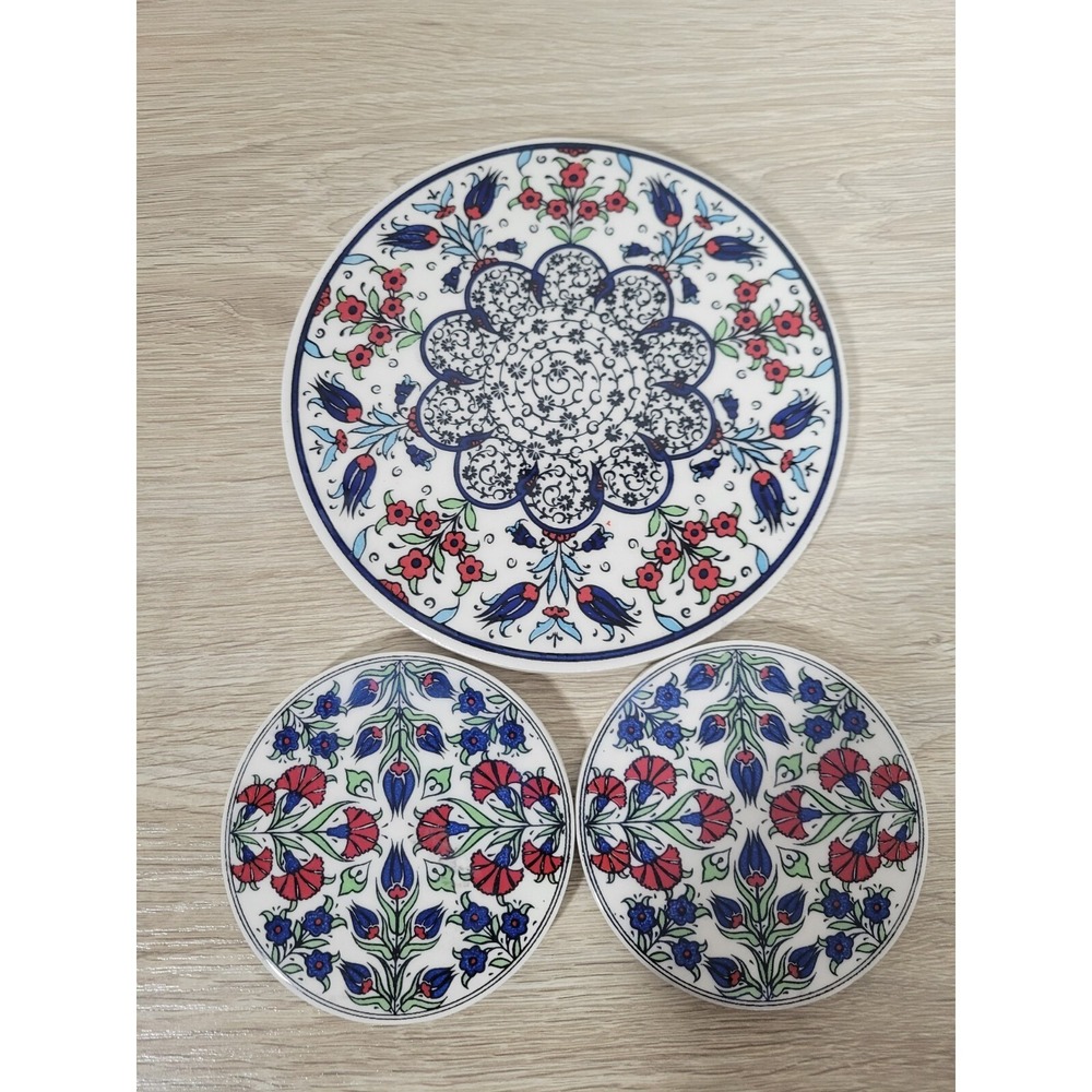 Iznik Turkish Ceramic Art Trivet Tray and 2 Coasters.